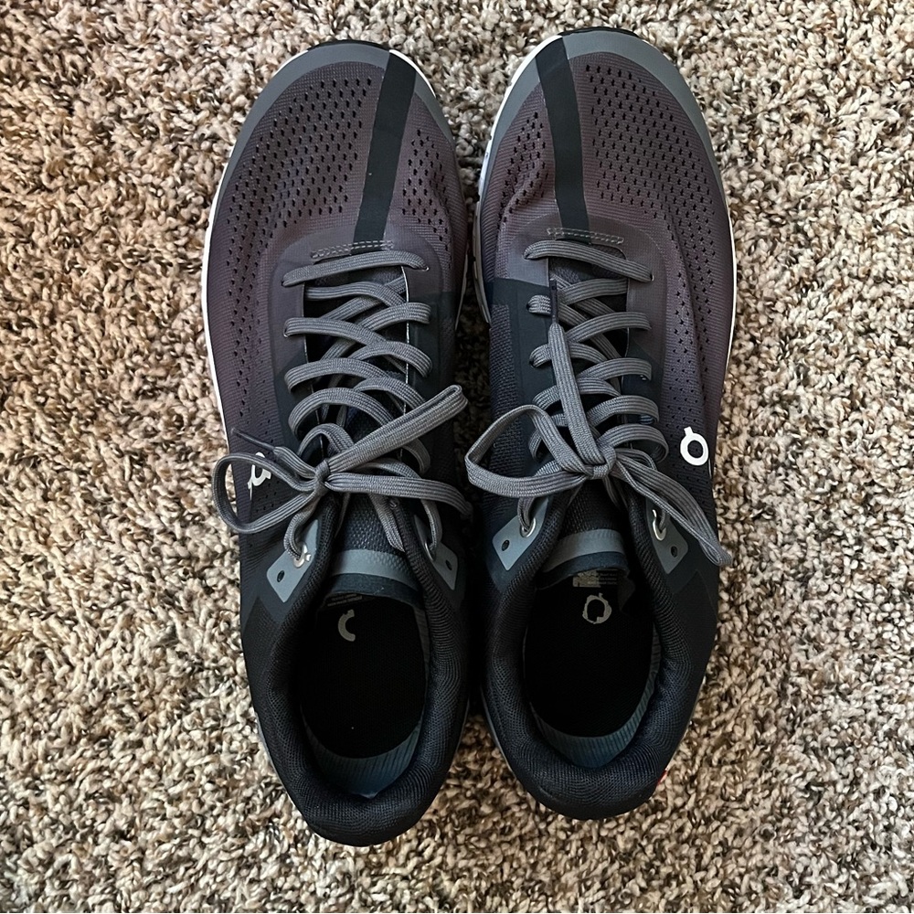 On Running Men's Black and Gray Sneakers size 11.5 EUC